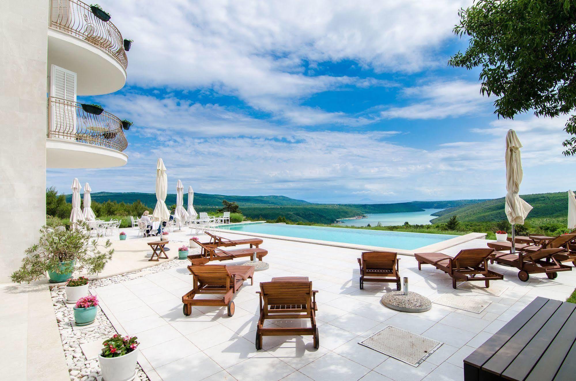Stefanija Small Boutique Hotel&restaurant Hotel 4*